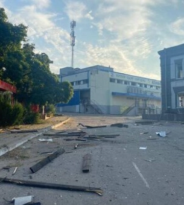 Рашисти вдарили по селу на Харківщині: 4 особи поранено