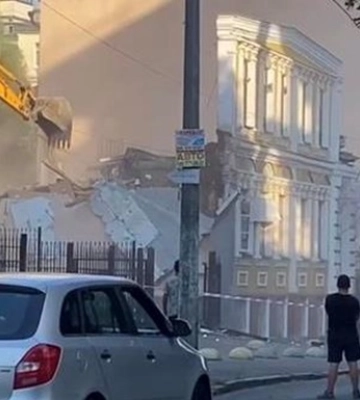 В Киеве снесли усадьбу Зеленских