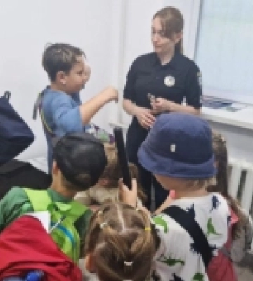 Рівненські поліцейські влаштували екскурсію для дітей