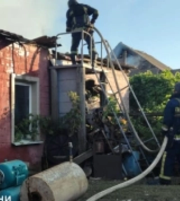 Росіяни завдали ракетного удару по житловому сектору Харківщини, є постраждалі
