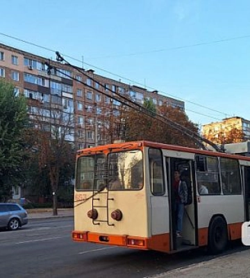 Из-за ремонтных работ в центре Кривого Рога частично не курсируют троллейбусы: какие маршруты