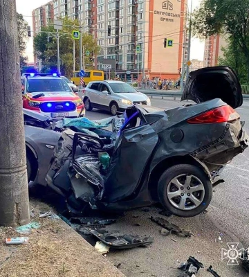 Під Дніпром внаслідок автотрощі постраждав чоловік