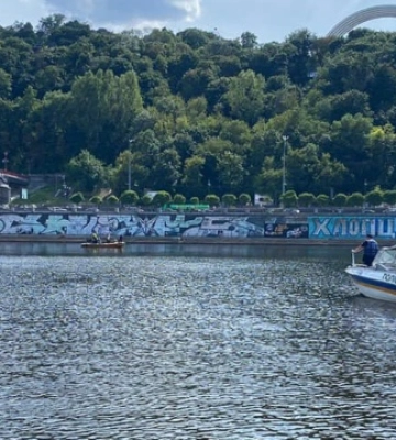 У Києві під час обриву троса на атракціоні перебував 20-річний хлопець - поліція