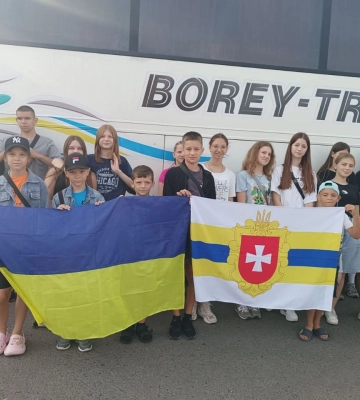 Пів сотні дітей з Рівненщини поїхали на відпочинок в “Артек”