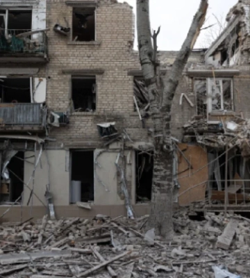 Російська армія завдала удару по Садовому: постраждала жінка