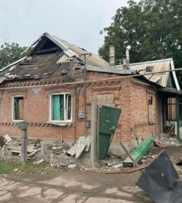 Доба на Донеччині: під ворожим вогнем 3 райони, є загиблий та поранені, багато пошкоджень. ФОТО