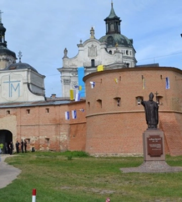 У Бердичеві відбулися урочистості Матері Божої святого скапулярія, які очолив держсекретар Ватикану