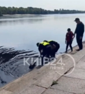 Трагедія на канатній дорозі у Києві: з Дніпра дістали тіло хлопця, який зірвався у воду вчора, – ЗМІ