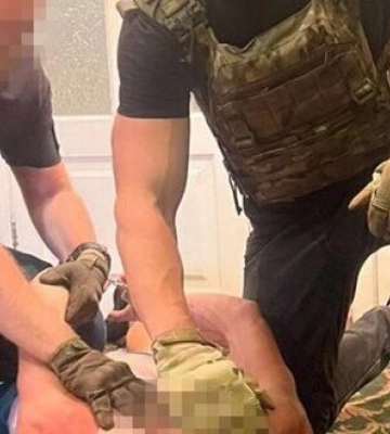 Российский диверсант поджег релейный шкаф &quot;Укрзализныци&quot; в Киеве, - СБУ. ФОТО