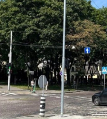 У Львові на перехресті вулиць Левицького — Мечникова облаштували нові пішохідні світлофори