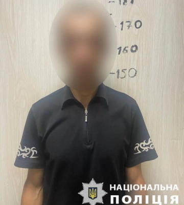 У Харкові на Салтівці чоловік вирвав з рук жінки майже 10 тисяч гривень