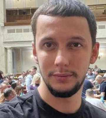 У декларації нардепа від «Слуги народу» Олександра Горенюка знайшли автомобіль, який він отримав під час війни від батька