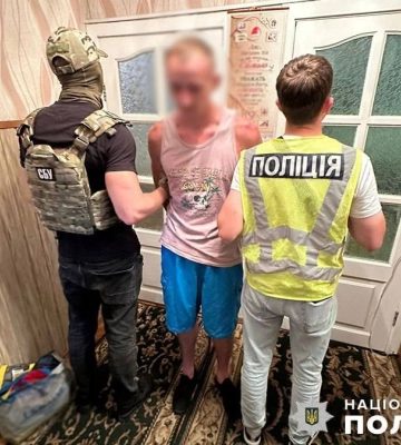 СБУ затримала російського диверсанта, який підпалив у Києві релейну шафу Укрзалізниці