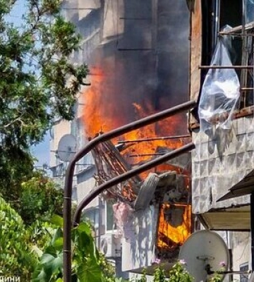 Внаслідок нічного обстрілу Херсону загинула жінка