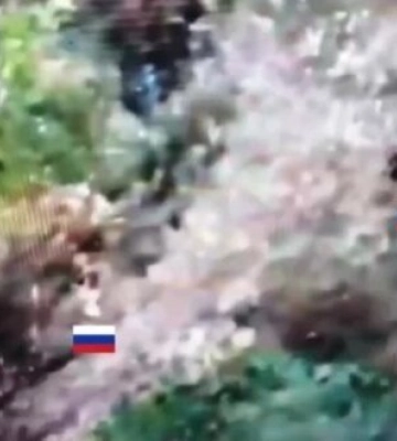 Прилет FPV-дрона по группе российских штурмовиков в Запорожской области. ВИДЕО
