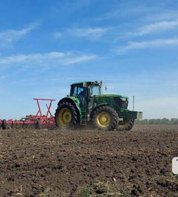 На Дніпропетровщині трактор наїхав на боєприпас. Що відомо про інцидент