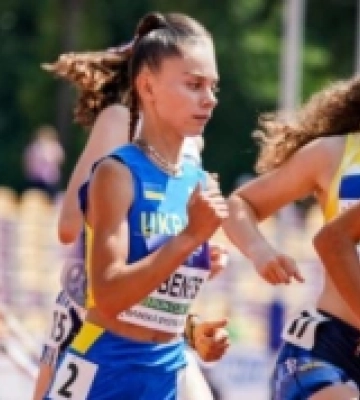 Дар'я Дубенець із Донеччини на Чемпіонаті Європи встановила рекорд України з бігу на 2000 метрів у категорії U18: ФОТО ВІДЕО