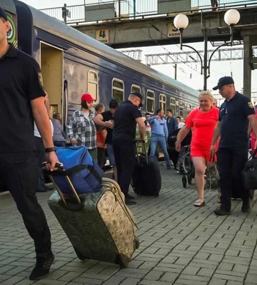 На Тернопільщині зустріли дітей з Херсона
