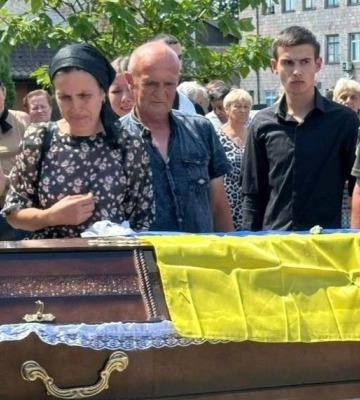 Рожищенська громада попрощалася з Героєм Ігорем Боцьком