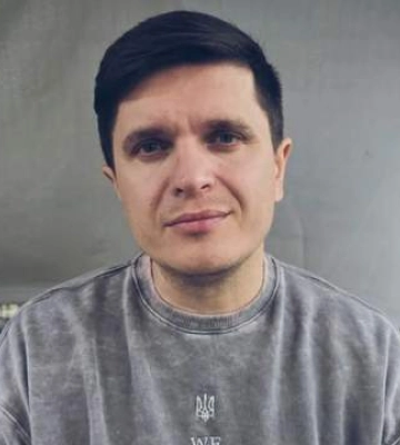 Через рік після ракетної атаки: Анатоліч показав, як у Львові відновлюють пошкоджений будинок