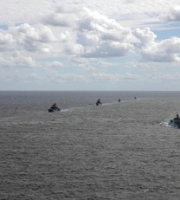 РФ совместно с Китаем начали военно-морские учения