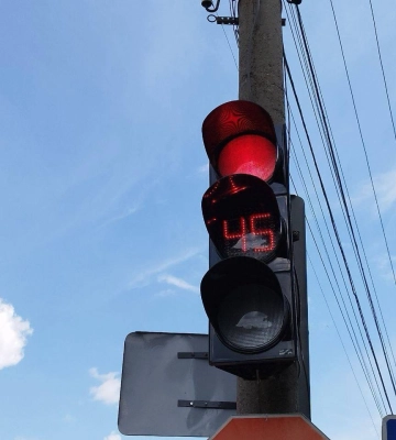 У Рівному на Київській - аварія: працюють медики й поліція (ВІДЕО)