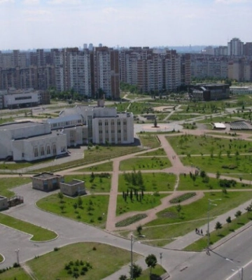 Директору КП в Киеве сообщено о подозрении в завышении стоимости ремонта парка на 614 тысяч гривен