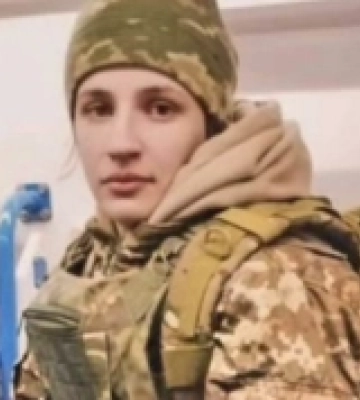 22-річна військова з Одеси презентувала виставку своїх картин