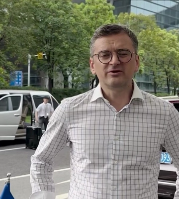Очільник МЗС України прибув до Китаю