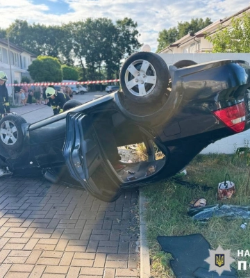 У Городищі перекинувся легковик із п’яним водієм