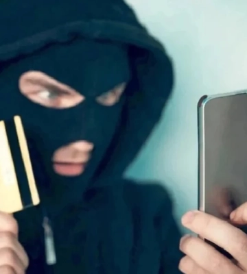 Жителі Херсонщини втратили майже 300 тисяч гривень через шахрайські схеми 