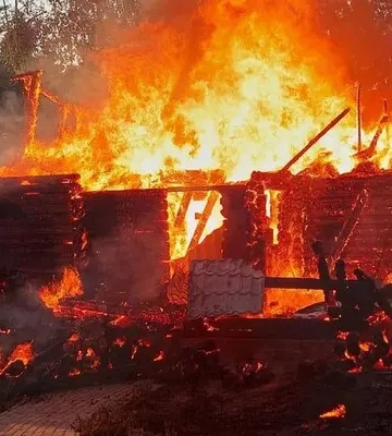 Из-за атаки россиян под Харьковом загорелся «Фельдман Экопарк»