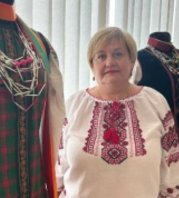 Евакуйовані старожитності: в Ужгороді презентували колекцію зі Слобожанщини