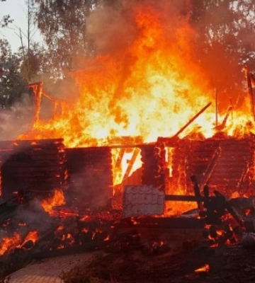 В екопарку під Харковом через обстріли сталася пожежа, є постраждалі