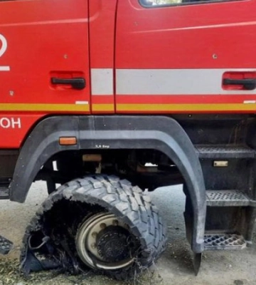 Росіяни знов обстріляли рятувальників, які гасили пожежу на Херсонщині