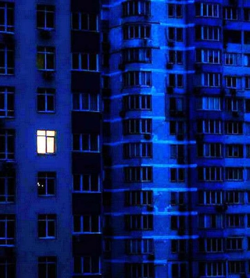 В Кривом Роге патрульные задержали мужчину, который на улице размахивал лезвием