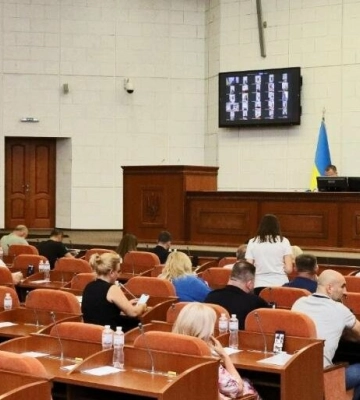 У Дніпрі підвищать зарплати медсестрам, лікарям, вихователям-методистам та музичним керівникам: рішення прийнято