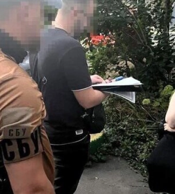 На хабарі в $10 тис. в Одесі викрито посадовицю територіального відділення Антимонопольного комітету. ФОТОрепортаж