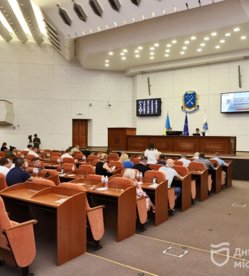 У Дніпрі медпрацівники шкіл, дитсадків і профтехучилищ отримуватимуть муніципальні надбавки, — рішення сесії міськради