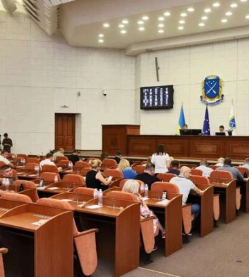 Під час сесії міськради ухвалили анонсовані Філатовим муніципальні надбавки для медпрацівників шкіл, дитсадків і профтехучилищ Дніпра