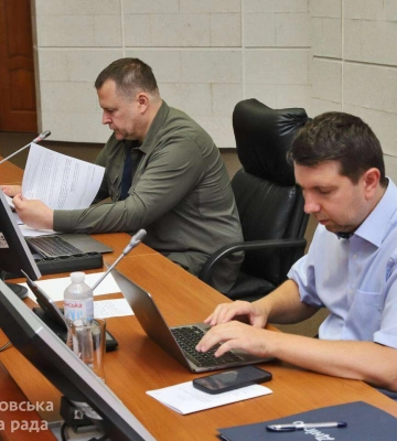 У Дніпрі заснували спеціальні нагороди для лікарів і тих, хто допомагає у розборах завалів