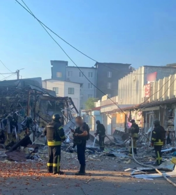 Пошкоджено 19 приватних будинків: поліція показала наслідки обстрілів Херсонщини минулої доби