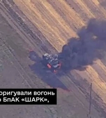 Новейший российский ЗРГК &quot;Панцирь-С1&quot; догорает в поле на Донецком направлении. ВИДЕО