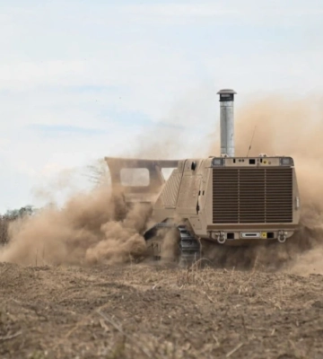 В ДСНС показали машину GCS-200, яку використовують для розмінування Херсонщини