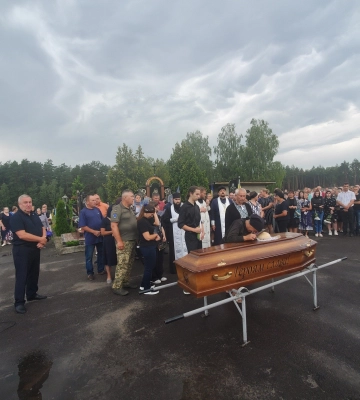 У Маневичах попрощалися із загиблим Героєм Анатолієм Книшем