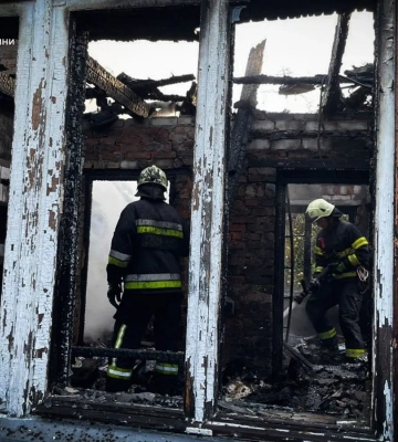 Київщина вночі зазнала атаки рф дронами: були пожежі, пошкоджено будинки