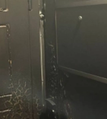 У Луцьку 19-річний хлопець підпалив двері квартири, бо хотів помститися