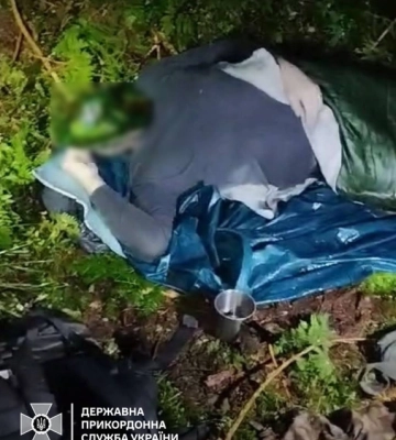 Ймовірно, намагався перейти горами до Румунії: у Карпатах чернівецькі прикордонники виявили тіло чоловіка