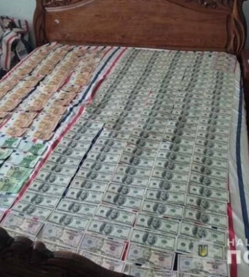 От 1000 до 15000 долларов с каждого: в Тернополе накрыли героев-ТЦКашников, деньги гребли лопатами. Видео
