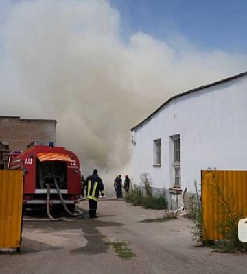 В Кривом Роге произошел пожар на территории Центрально-Городского лицея